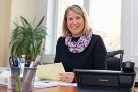 Frau Kirsch Frau Kirsch